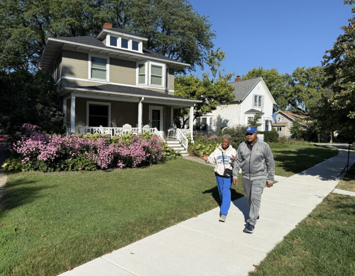 Sv neighborhood couple 1010